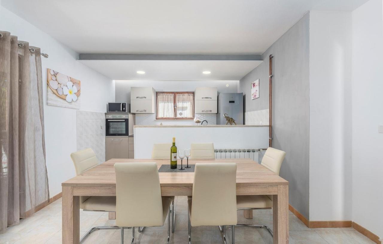 Emanuela With Private Pool Apartment Loborika Exterior photo